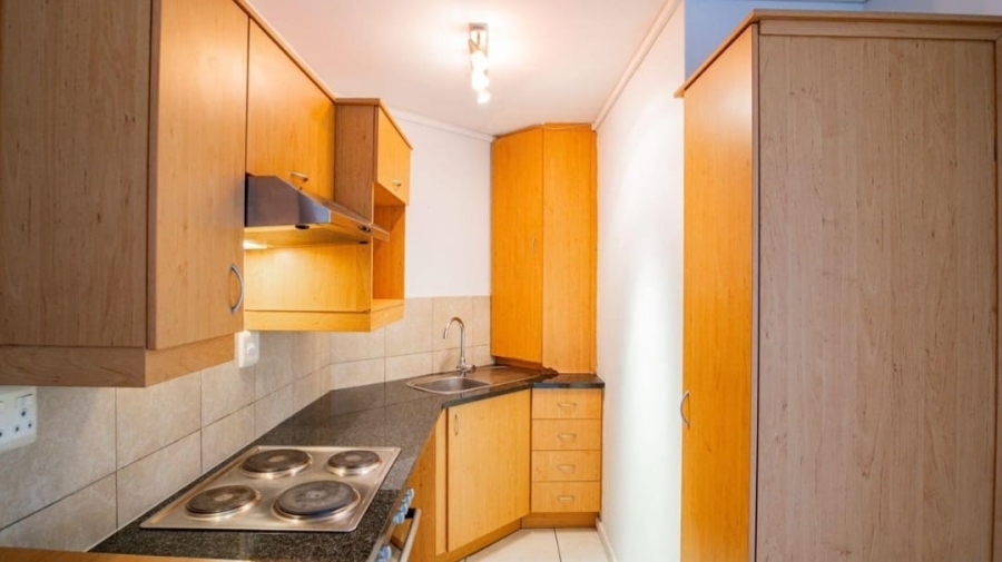To Let 1 Bedroom Property for Rent in Wynberg Upper Western Cape